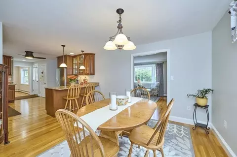8 Marla Ln, Reading, MA 01867 photo 10