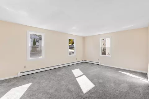 56 Vincent Cir, Worcester, MA 01604 photo 8