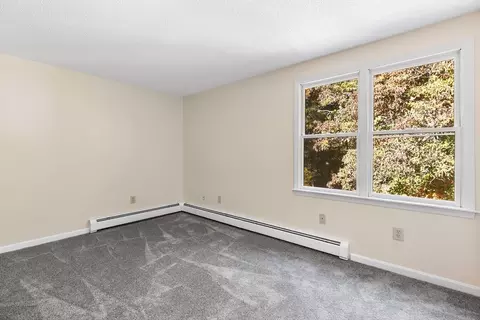 56 Vincent Cir, Worcester, MA 01604 photo 15