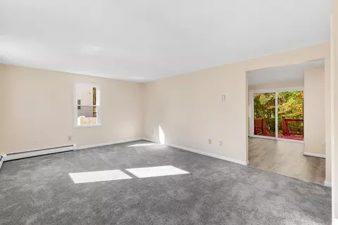 56 Vincent Cir, Worcester, MA 01604 photo 10