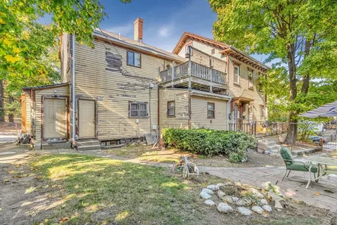 74 Dale St, Boston, MA 02119