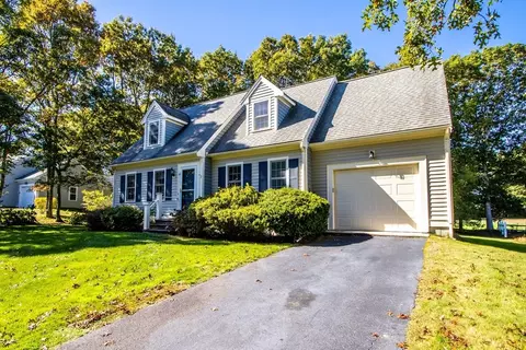 53 Snead Dr, Mashpee, MA 02649 photo 2
