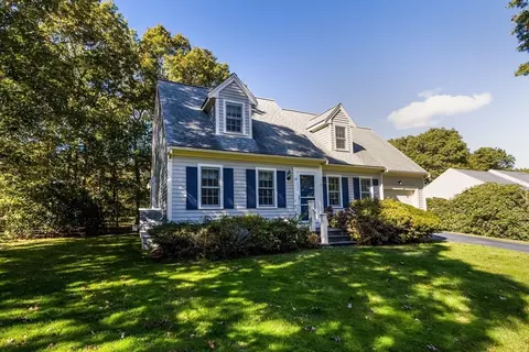 53 Snead Dr, Mashpee, MA 02649 photo 3