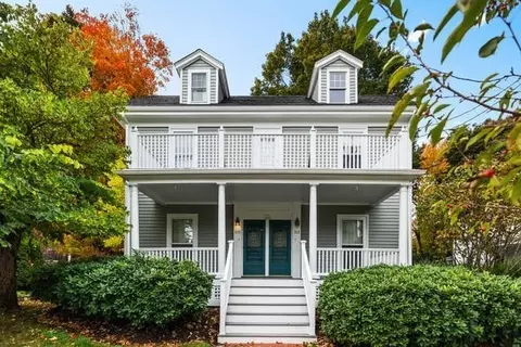 910 Massachusetts Ave #2, Lexington, MA 02421