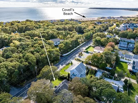 666 Craigville Beach Rd, Barnstable, MA 02632
