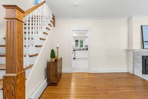 Entry Way - 15 S Flagg St, Worcester, MA 01602 photo 1 of 3