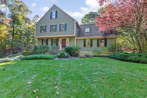 74 East St, Hingham, MA 02043