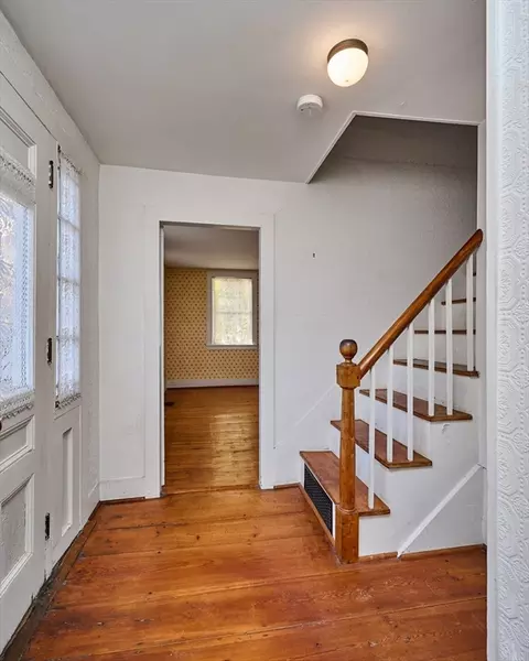 38 Pine St, Amherst, MA 01002 photo 17