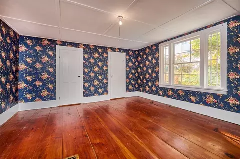 38 Pine St, Amherst, MA 01002 photo 19