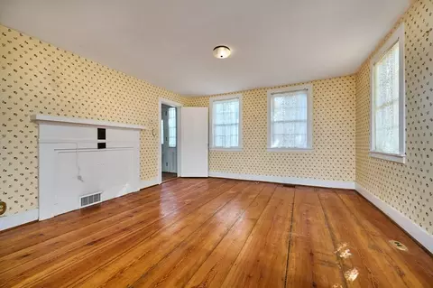 38 Pine St, Amherst, MA 01002 photo 14