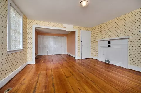 38 Pine St, Amherst, MA 01002 photo 13