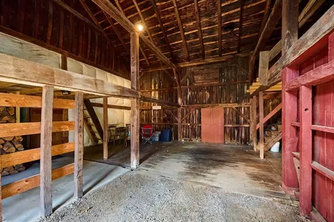 38 Pine St, Amherst, MA 01002 photo 33