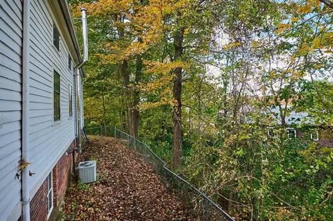 38 Pine St, Amherst, MA 01002 photo 30