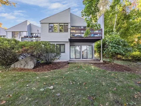 251 Brown Bear Xing #194, Acton, MA 01720