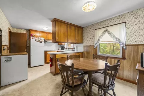 231 Brookside Cir, Northampton, MA 01062 photo 10