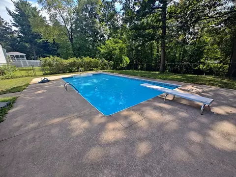 231 Brookside Cir, Northampton, MA 01062 photo 27