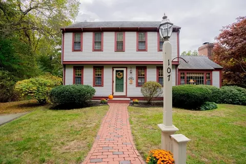 107 Federal Furnace Rd, Plymouth, MA 02360