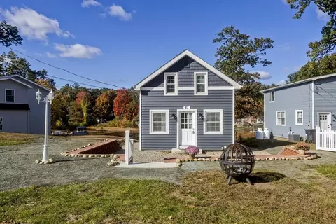 87 Pequot Point Rd, Westfield, MA 01085