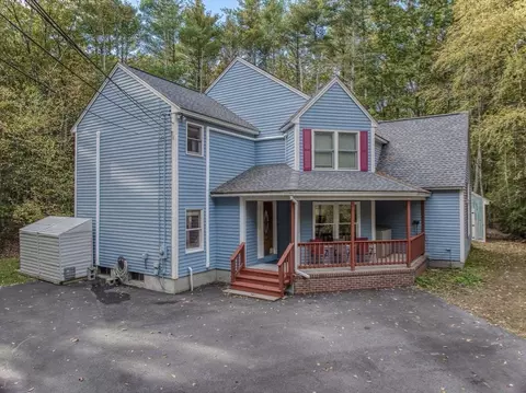 10 Blood St, Pepperell, MA 01463
