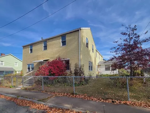 157-59 Pleasant St, Easthampton, MA 01027
