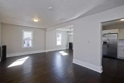 Living - 80 Upland St, Springfield, MA 01104 photo 1 of 6