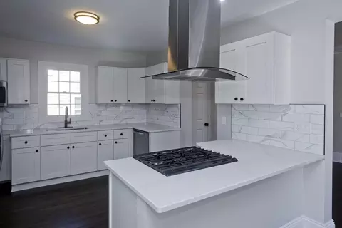 Kitchen - 80 Upland St, Springfield, MA 01104 photo 8 of 8