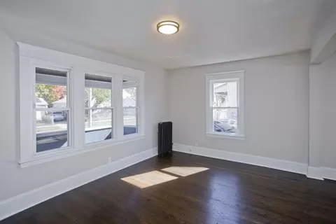 Living - 80 Upland St, Springfield, MA 01104 photo 4 of 6