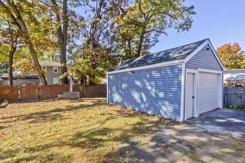 Exterior - 80 Upland St, Springfield, MA 01104 photo 4 of 5