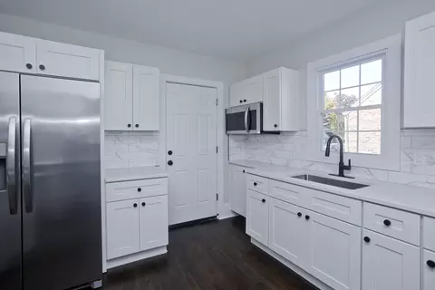 Kitchen - 80 Upland St, Springfield, MA 01104 photo 6 of 8