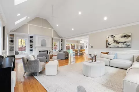 357 Grove St, Reading, MA 01867 photo 16