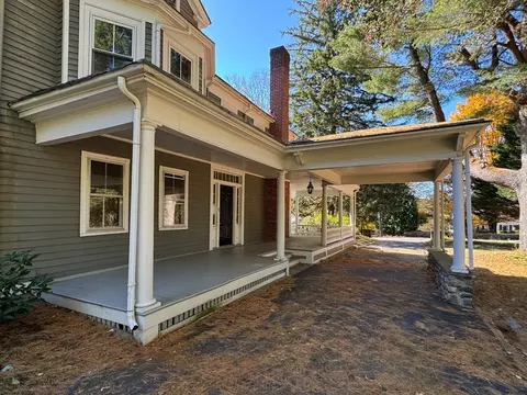 430 Grove St, Needham, MA 02492 photo 5
