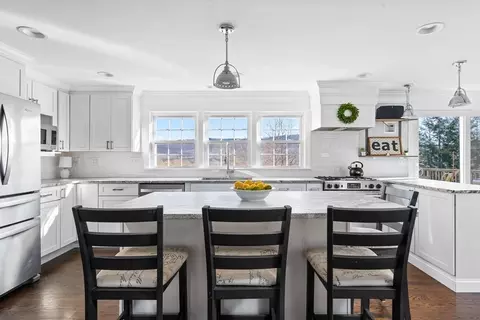 49 Westview Ter, Easthampton, MA 01027 photo 9