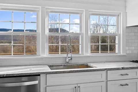 49 Westview Ter, Easthampton, MA 01027 photo 13