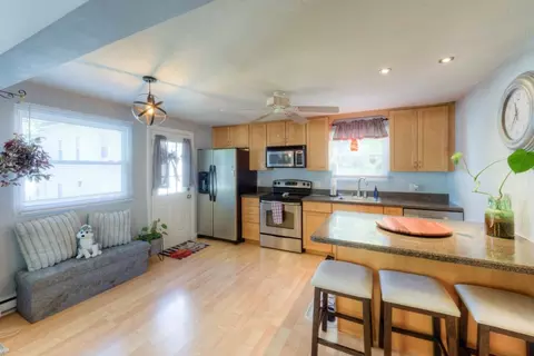 Kitchen - 55 Warner Ave # -A, Worcester, MA 01604 photo 4 of 5
