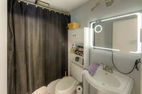 Bath - 55 Warner Ave # -A, Worcester, MA 01604 photo 4 of 4