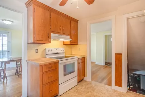 54 Ashbrook St, Springfield, MA 01118 photo 10