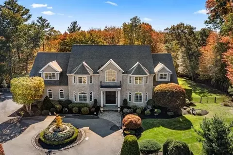 85 Colts Xing, Canton, MA 02021