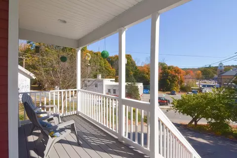 Exterior - 11 Quaboag St #B, Warren, MA 01083 photo 10 of 12
