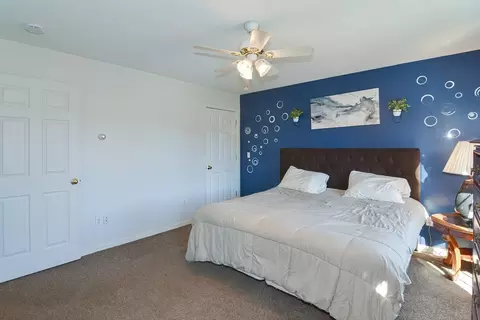 Bedroom - 11 Quaboag St #B, Warren, MA 01083 photo 3 of 8