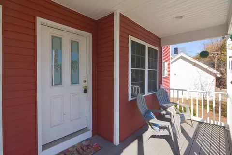 Exterior - 11 Quaboag St #B, Warren, MA 01083 photo 5 of 12