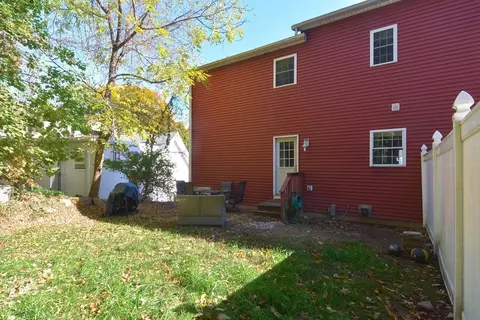Exterior - 11 Quaboag St #B, Warren, MA 01083 photo 7 of 12