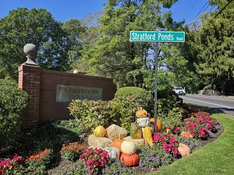 44 Stratford Rdg #44, Mashpee, MA 02649
