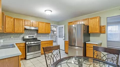 64 Church St, Fall River, MA 02724 photo 9