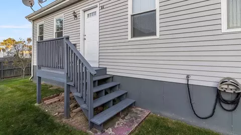 64 Church St, Fall River, MA 02724 photo 2