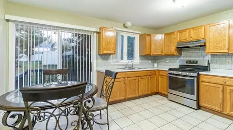 64 Church St, Fall River, MA 02724 photo 8
