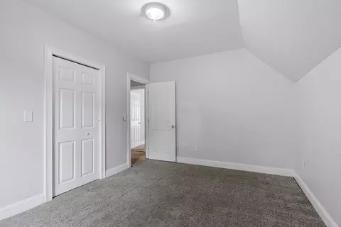 Bedroom - 15 Wright St, Gardner, MA 01440 photo 3 of 7