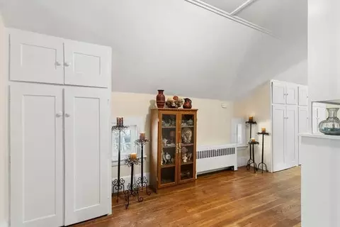 Entry Way - 2 Winchester Ct, Gloucester, MA 01930 photo 6 of 6