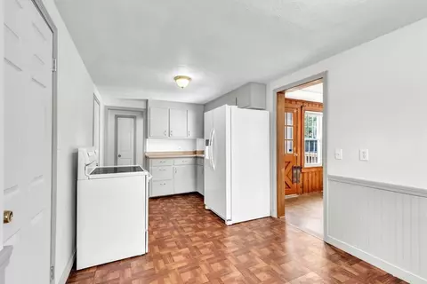 72 Maebeth St, Springfield, MA 01119 photo 8