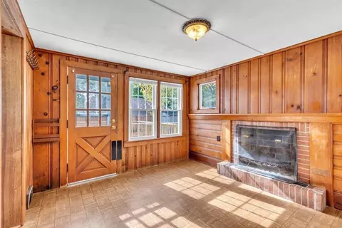 72 Maebeth St, Springfield, MA 01119 photo 9