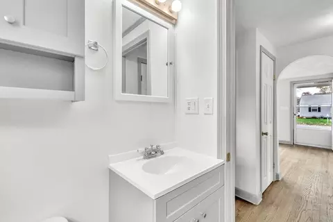 72 Maebeth St, Springfield, MA 01119 photo 20